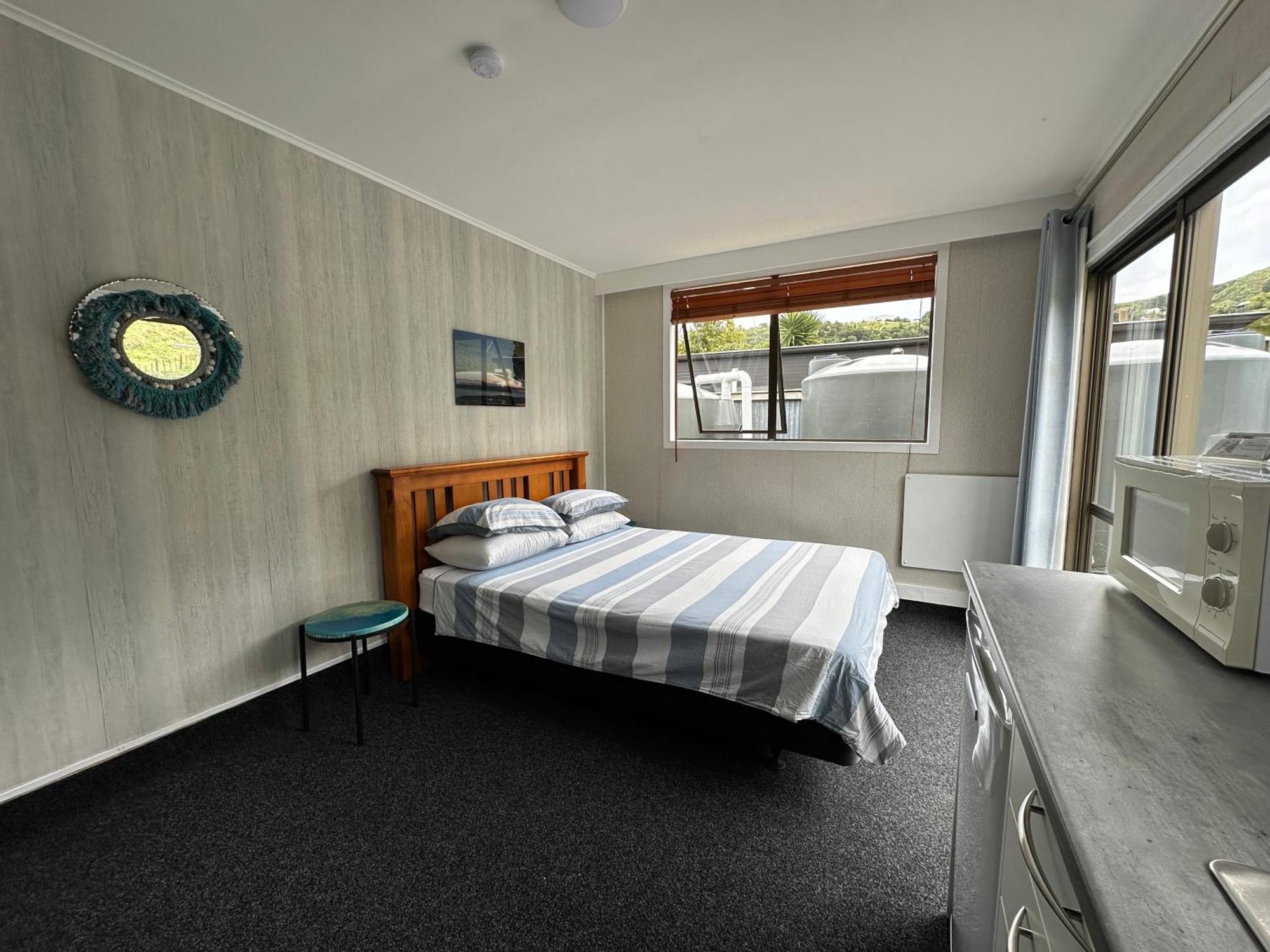 Kiwi Cabins Tapu Экстерьер фото